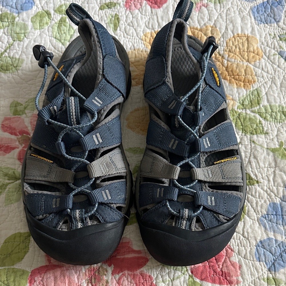 Keen Men's Navy and Gray Waterproof Trail Sandals
